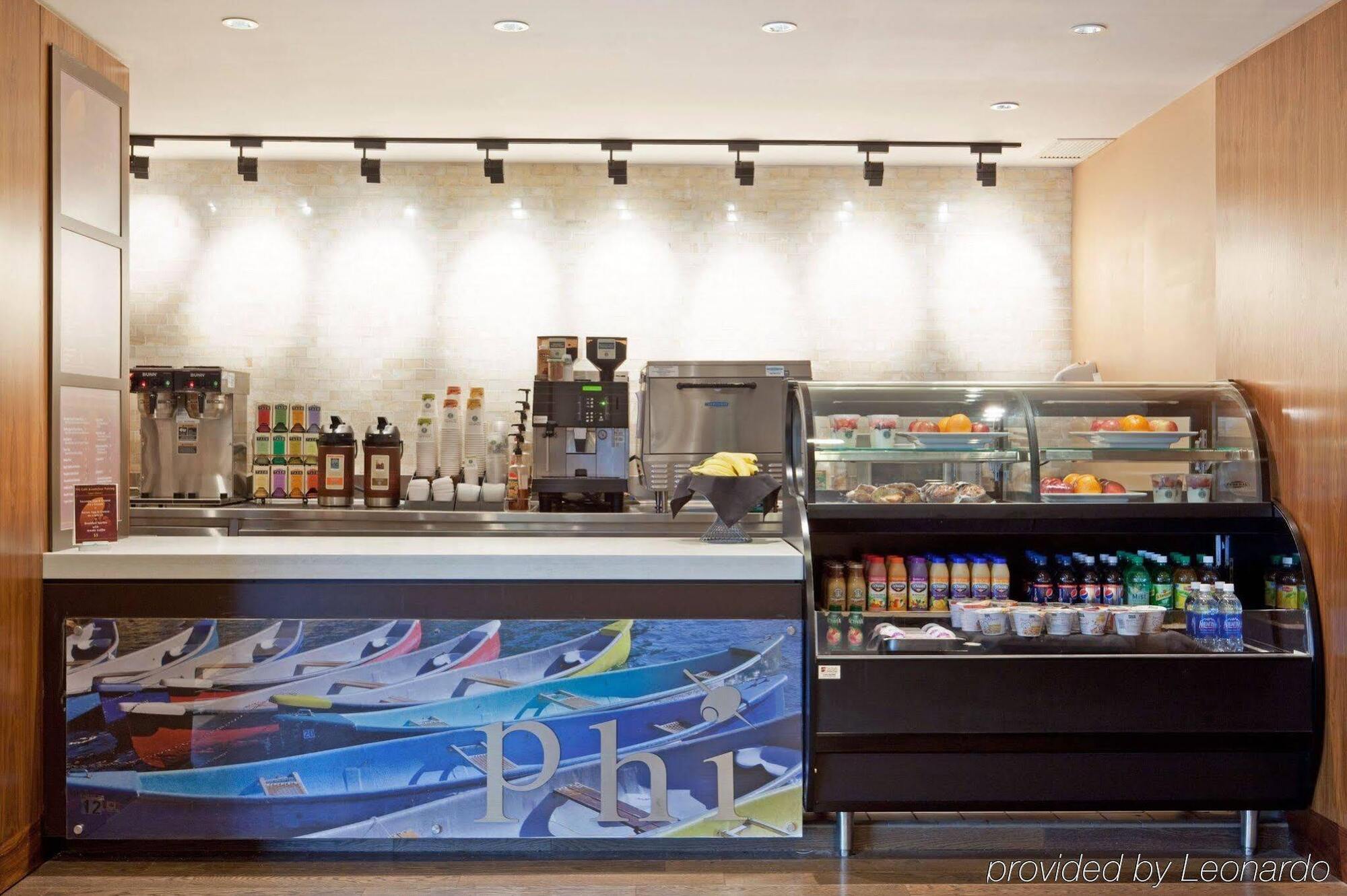 Hotel Indigo Boston - Newton Riverside Exterior foto